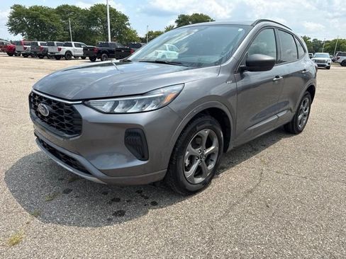 Used 2024 Ford Escape ST-Line w/ Tech Pack #1 AWD/4WD image 1