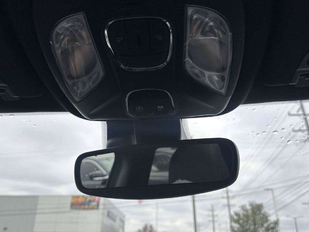Used 2023 Jeep Compass Limited w/ Sun and Sound Group AWD/4WD image 31