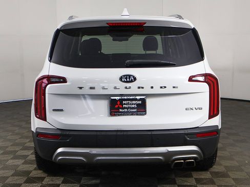 Used 2020 Kia Telluride EX w/ EX Premium Package image 16