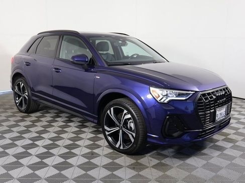 Used 2024 Audi Q3 2.0T Premium Plus w/ Premium Plus Package image 2