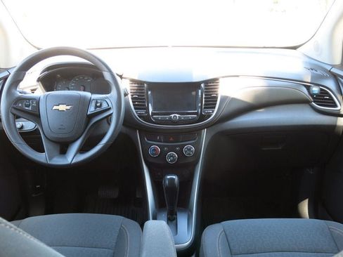 Used 2022 Chevrolet Trax LS w/ Tint and Cruise Package AWD/4WD image 19