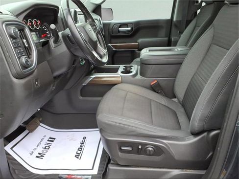 Used 2021 Chevrolet Silverado 1500 RST image 21