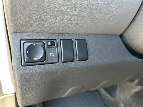 Used 2011 Nissan Xterra S AWD/4WD image 19