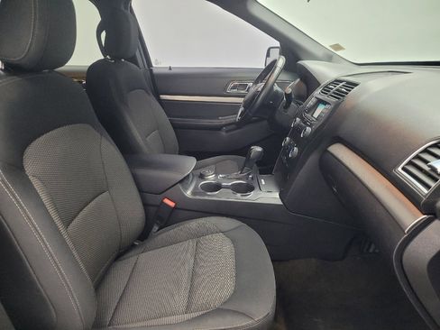Used 2018 Ford Explorer XLT AWD/4WD image 21