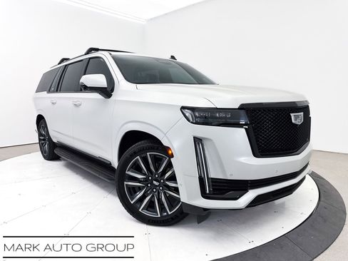 Used 2021 Cadillac Escalade ESV Sport Platinum w/ Heavy-Duty Trailer Package AWD/4WD image 1