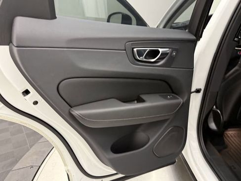 Certified 2023 Volvo XC60 B5 Ultimate w/ Climate Package image 22