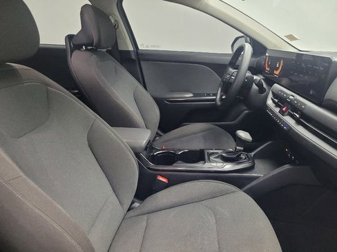 Used 2025 Kia K4 FWD image 21