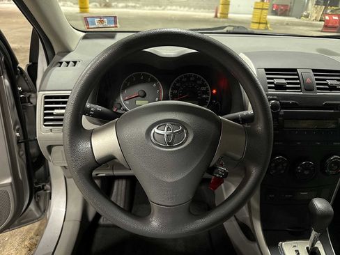 Used 2010 Toyota Corolla LE FWD image 17