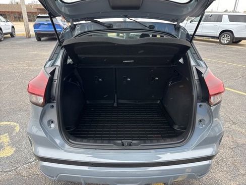 Used 2023 Nissan Kicks SR w/ SR Premium Package image 18