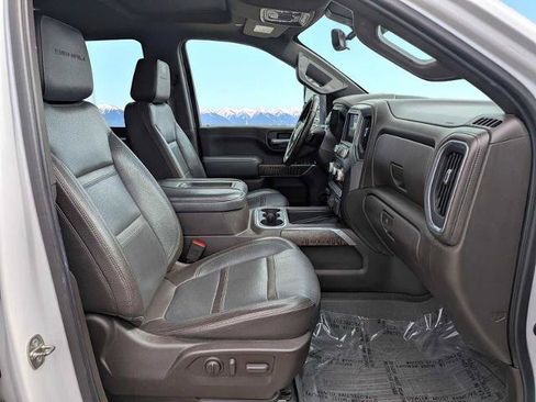 Used 2020 GMC Sierra 3500 Denali w/ Denali Ultimate Package AWD/4WD image 17