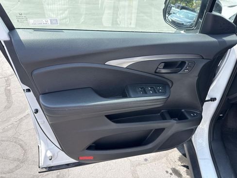 Certified 2023 Honda Passport EX-L image 9