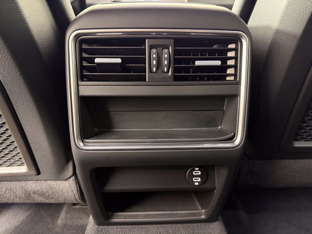 Certified 2021 Porsche Cayenne AWD/4WD image 40