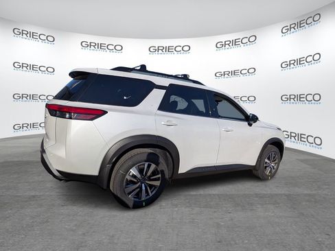 New 2026 Nissan Pathfinder SL FWD image 7