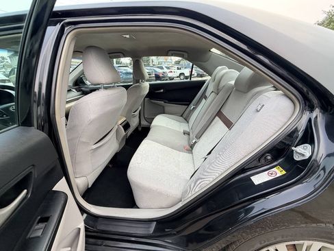 Used 2012 Toyota Camry LE FWD image 41