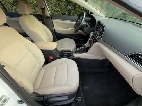 Used 2017 Hyundai Elantra SE w/ SE A/T Tech Package 03 image 33