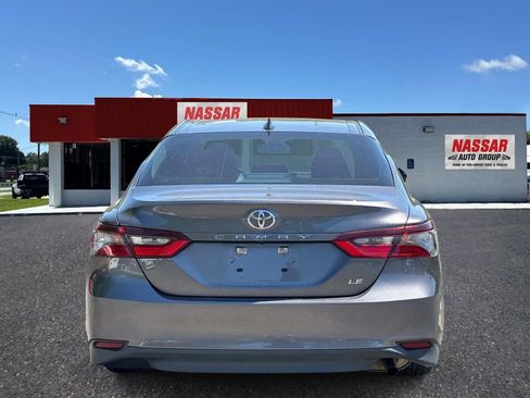 Used 2022 Toyota Camry LE FWD image 5