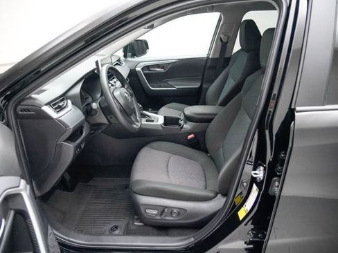 Used 2025 Toyota RAV4 XLE AWD/4WD image 24