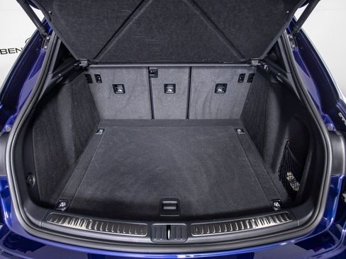 Used 2025 Porsche Macan AWD/4WD image 8