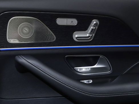 New 2026 Mercedes-Benz GLS 450 4MATIC image 12