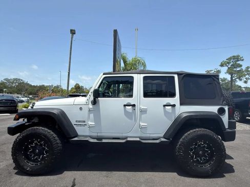 Used 2012 Jeep Wrangler Unlimited Sport AWD/4WD image 8