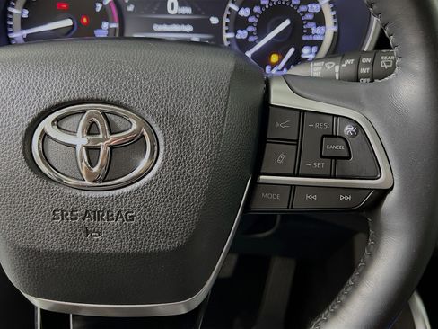 Used 2022 Toyota Highlander Limited image 20