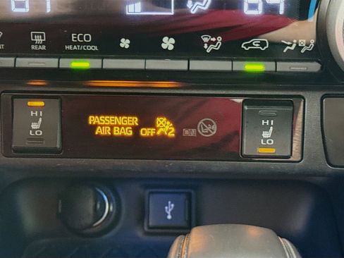 Certified 2021 Toyota RAV4 XSE w/ XSE Grade Weather Package AWD/4WD image 18