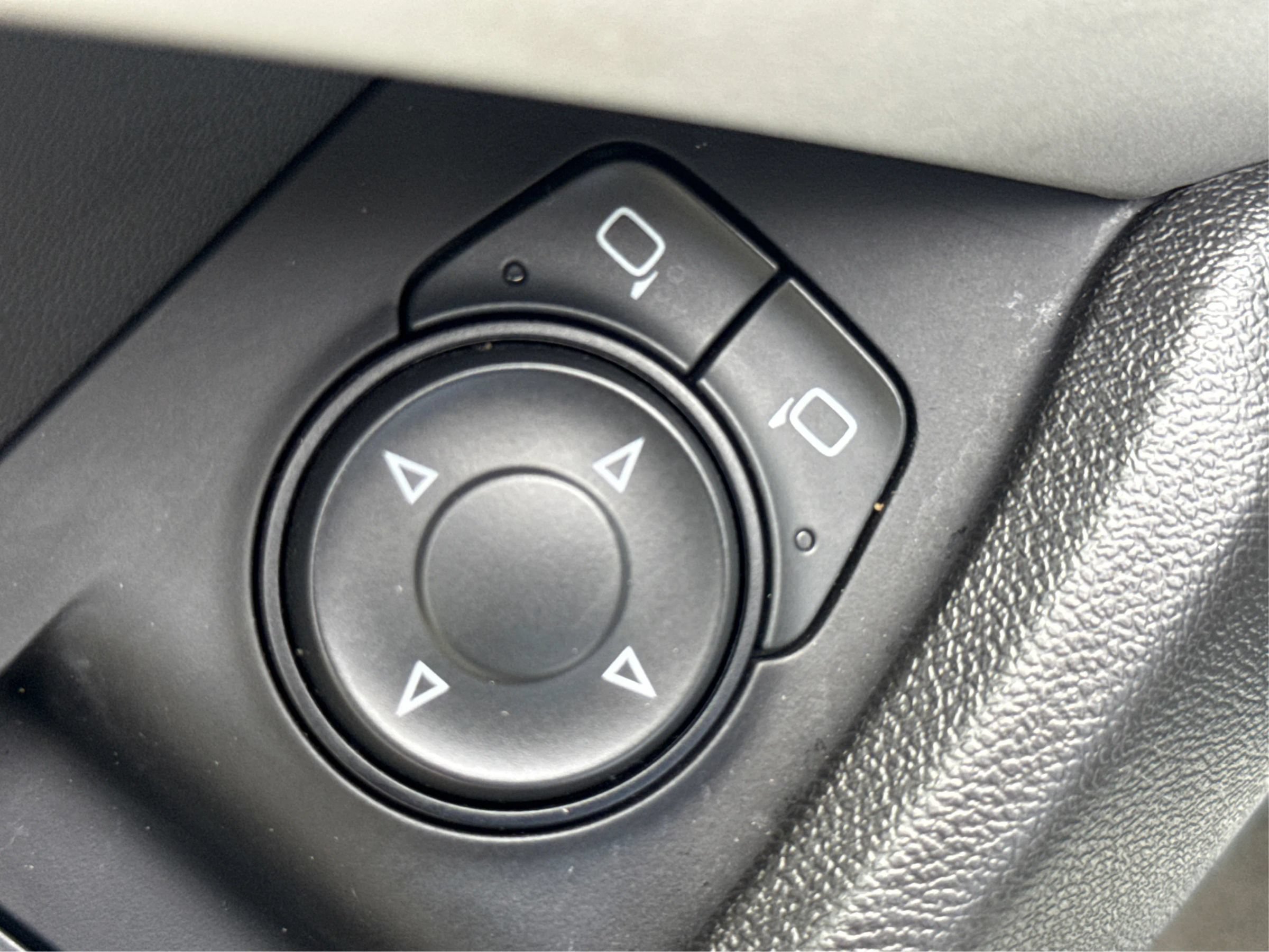 Used 2021 Chevrolet Camaro LS RWD image 39