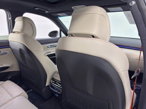 Used 2026 Genesis GV70 3.5T Sport Prestige image 39