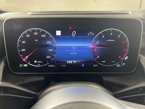 Used 2023 Mercedes-Benz GLC 300 4MATIC image 16