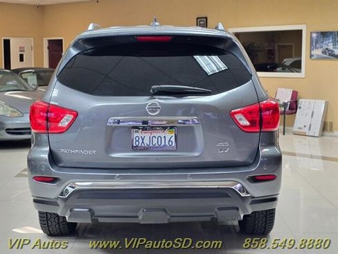 Used 2020 Nissan Pathfinder SV AWD/4WD image 7