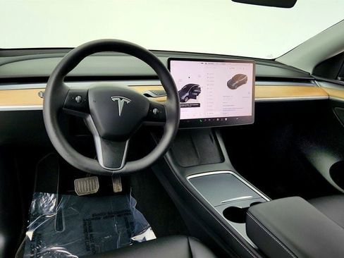 Used 2023 Tesla Model Y Long Range image 12