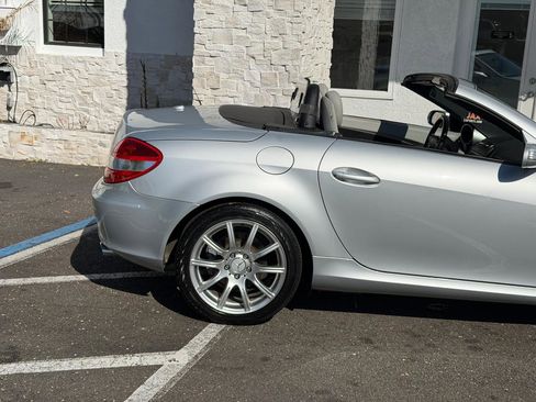 Used 2007 Mercedes-Benz SLK 350 image 16