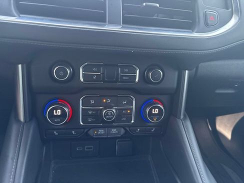 Used 2021 Chevrolet Tahoe Z71 w/ Z71 Off-Road Package AWD/4WD image 14