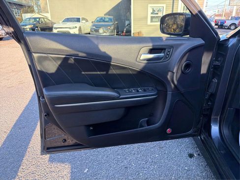 Used 2016 Dodge Charger R/T Scat Pack w/ Technology Group image 23