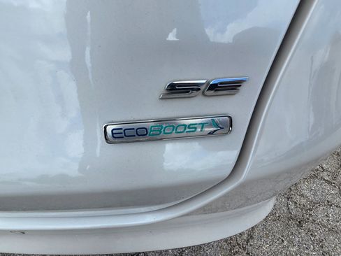 Used 2016 Ford Fusion SE w/ Equipment Group 202A FWD image 16