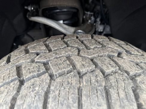 Used 2023 GMC Sierra 1500 AT4 w/ AT4 Preferred Package image 28