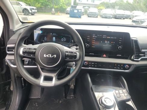 Certified 2025 Kia Sportage LX FWD image 10