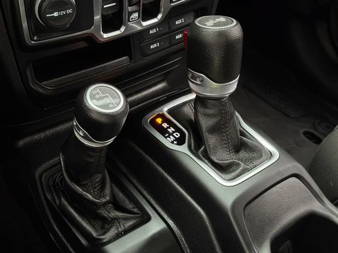 Used 2020 Jeep Wrangler Unlimited Sport AWD/4WD image 20