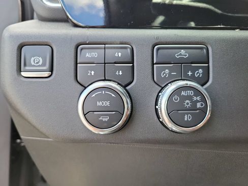 Certified 2025 GMC Sierra 1500 Elevation AWD/4WD image 18