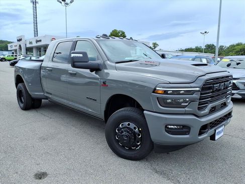 New 2026 RAM 3500 Laramie AWD/4WD image 2