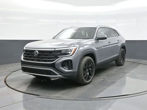 New 2026 Volkswagen Atlas Cross Sport SE AWD/4WD image 3