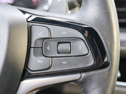 Used 2022 Buick Enclave Avenir w/ Avenir Technology Package AWD/4WD image 30