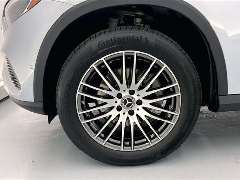 Certified 2023 Mercedes-Benz GLC 300 image 9