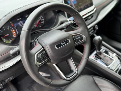 Used 2024 Jeep Compass Trailhawk AWD/4WD image 16