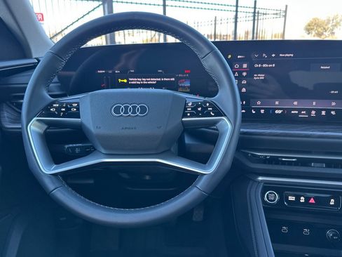 Used 2025 Audi Q5 Premium Plus w/ Premium Plus image 16