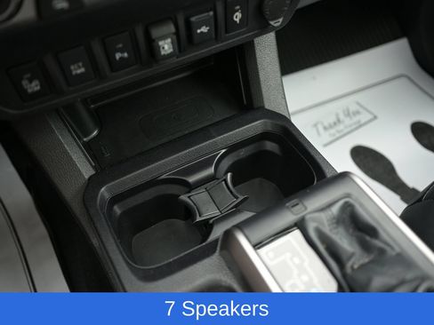Used 2022 Toyota Tacoma Limited AWD/4WD image 29