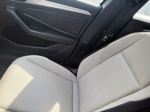 Used 2019 Volkswagen Jetta R-Line w/ R-Line Cold Weather Package FWD image 16