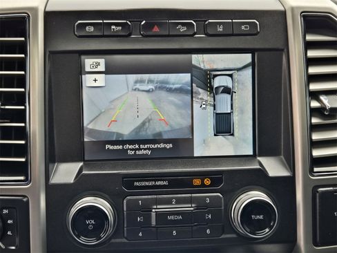 Used 2019 Ford F250 Platinum w/ Platinum Ultimate Package image 16