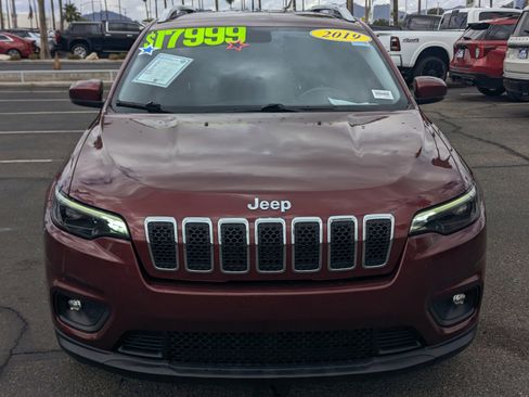 Used 2019 Jeep Cherokee Latitude Plus FWD image 6
