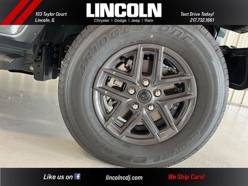 New 2025 Jeep Gladiator Sport image 26